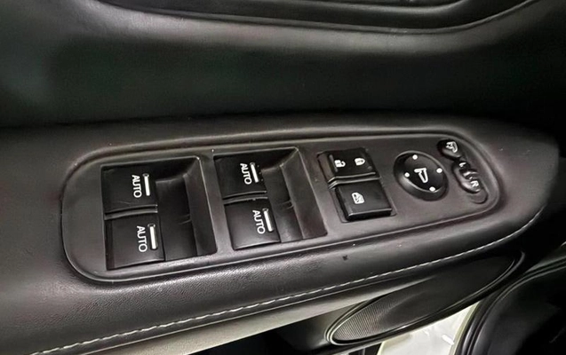 imagem-https://www.socarrao.com.br/sc-vehicle-images-prod/4005911/1790019868356-8357662_13_B_6ed8ce37d1.jpeg