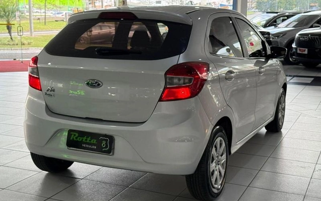 imagem-https://www.socarrao.com.br/sc-vehicle-images-prod/4005927/1790023525150-8387852_4_B_804eb44775.jpeg
