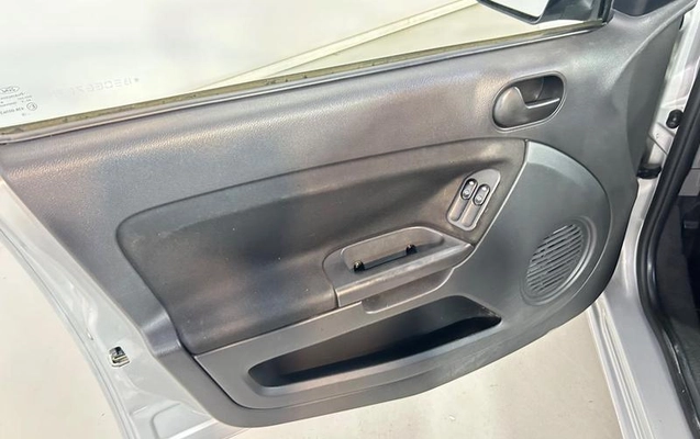 imagem-https://www.socarrao.com.br/sc-vehicle-images-prod/4005928/1790021019704-8402213_4_B_78901df9da.jpeg
