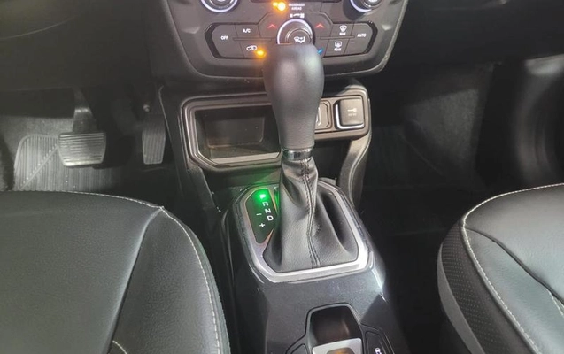 imagem-https://www.socarrao.com.br/sc-vehicle-images-prod/4005930/1790021985729-8403611_5_B_af991de77a.jpeg