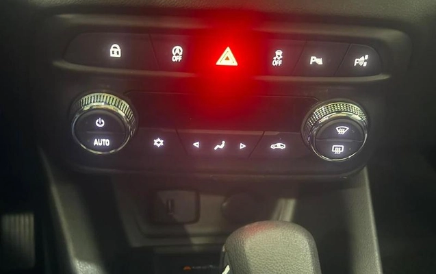 imagem-https://www.socarrao.com.br/sc-vehicle-images-prod/4005931/1790019276610-8404185_10_B_7c7b0f9cc2.jpeg
