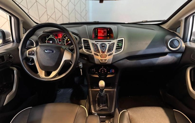 imagem-https://www.socarrao.com.br/sc-vehicle-images-prod/4005940/1790020216670-8440384_7_B_0e59ff0883.jpeg