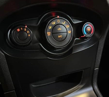 imagem-https://www.socarrao.com.br/sc-vehicle-images-prod/4005940/1790020216675-8440384_9_B_43a39dd4b9.jpeg