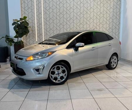 Ford Fiesta Sed. 1.6 8V Flex 4p 2013 Prata — foto 1 de 3
