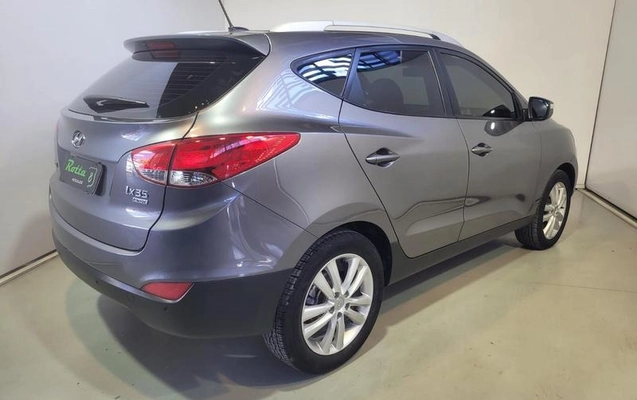 imagem-https://www.socarrao.com.br/sc-vehicle-images-prod/4005941/1790019285882-8449725_13_B_929eb94081.jpeg