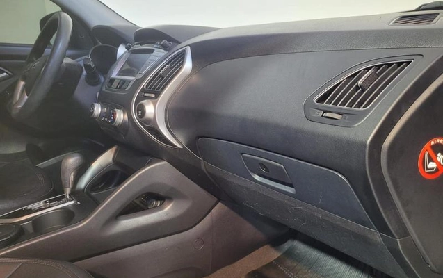 imagem-https://www.socarrao.com.br/sc-vehicle-images-prod/4005941/1790019285884-8449725_14_B_368cf559dd.jpeg