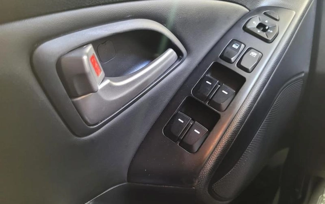 imagem-https://www.socarrao.com.br/sc-vehicle-images-prod/4005941/1790019285890-8449725_7_B_162c1c7838.jpeg