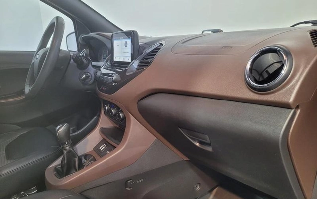 imagem-https://www.socarrao.com.br/sc-vehicle-images-prod/4005950/1790022707520-8468960_3_B_822becbbc7.jpeg
