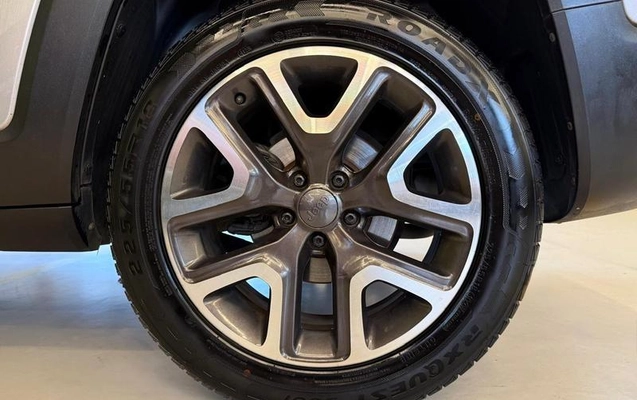 imagem-https://www.socarrao.com.br/sc-vehicle-images-prod/4005986/1790019419433-8416115_2_B_70f10b62f9.jpeg