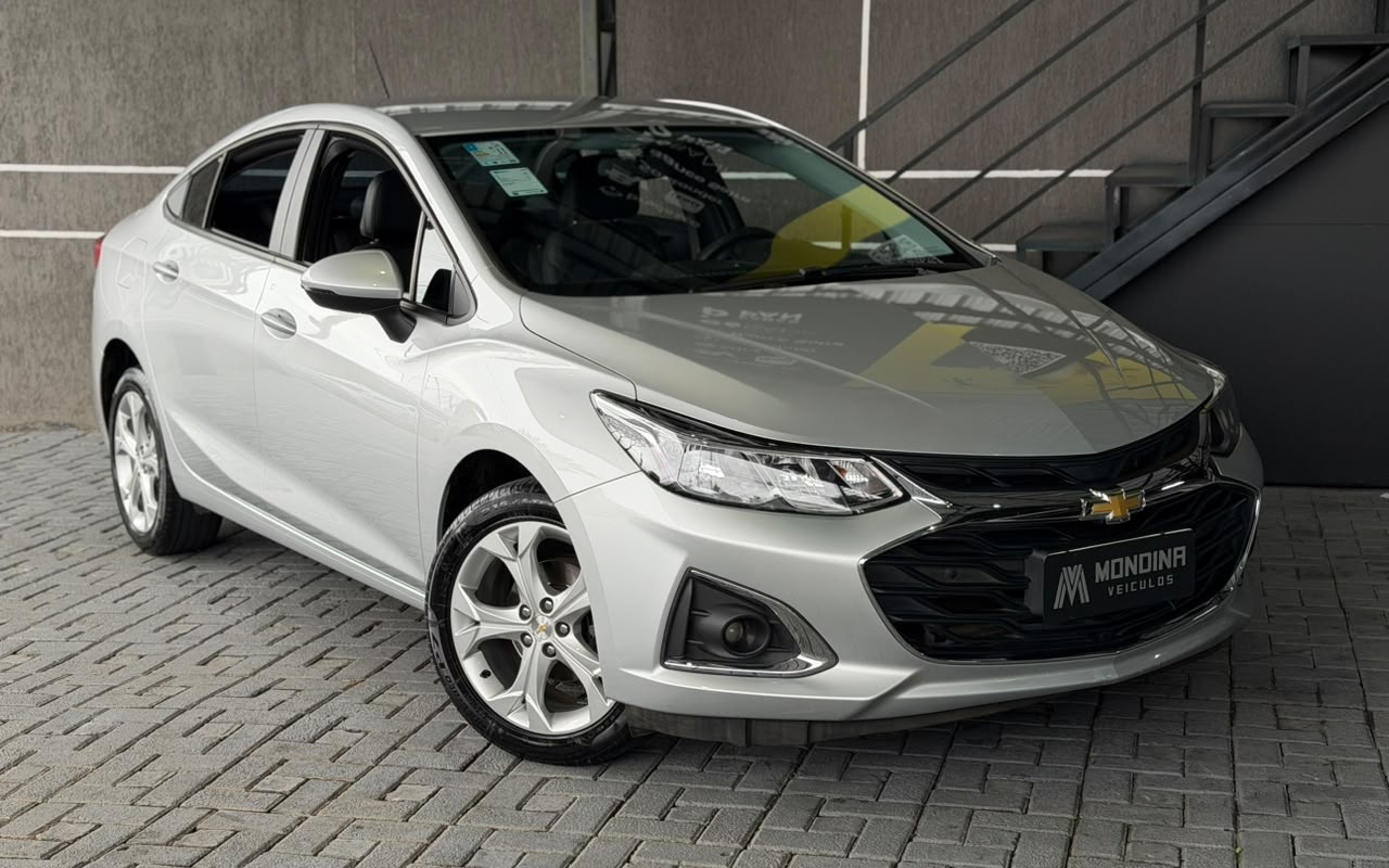 Chevrolet Cruze 2023 Prata — foto 1 de 3