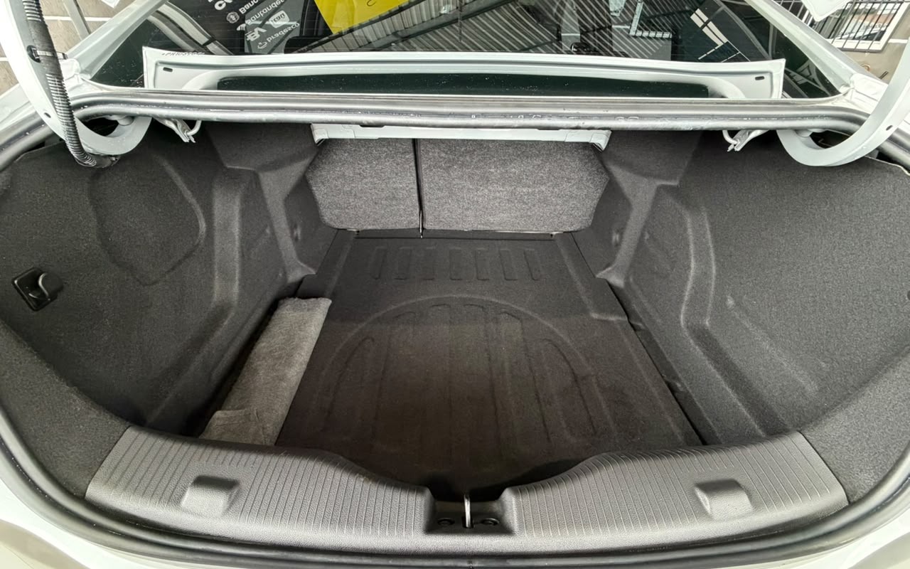 imagem-https://www.socarrao.com.br/sc-vehicle-images-prod/4006054/1790019564270-V2hhdHNBcHAgSW1hZ2UgMjAyNi0wOS0yMSBhdCAxNi4yMC40OS5qcGVn.jpeg