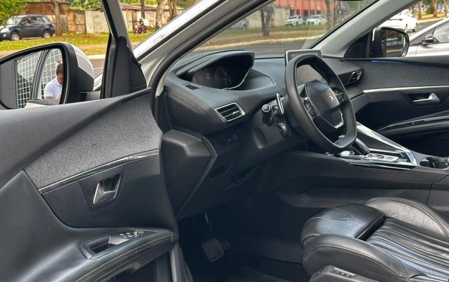 imagem-https://www.socarrao.com.br/sc-vehicle-images-prod/4006062/1792096511156-8440387_3_B_e60a279fda.jpeg