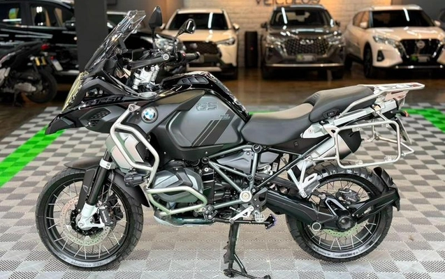 imagem-https://www.socarrao.com.br/sc-vehicle-images-prod/4006070/1790019649137-8300051_7_B_a0c7e84c49.jpeg