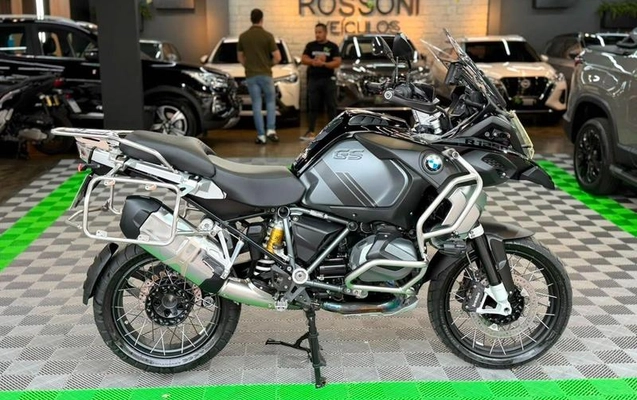 imagem-https://www.socarrao.com.br/sc-vehicle-images-prod/4006070/1790019649140-8300051_0_B_5fa1f39cca.jpeg