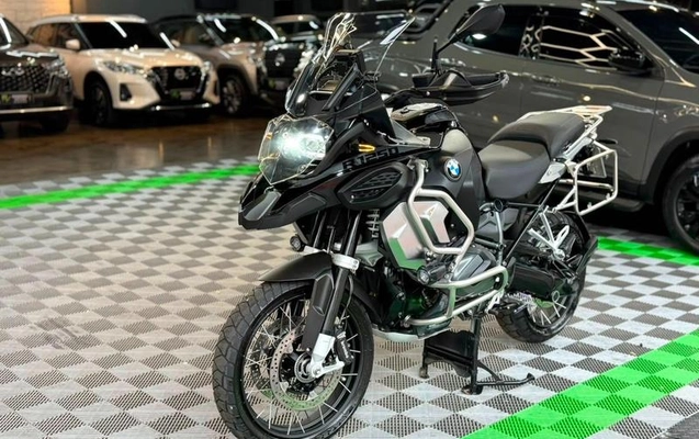 imagem-https://www.socarrao.com.br/sc-vehicle-images-prod/4006070/1790019649159-8300051_9_B_8b154478fb.jpeg