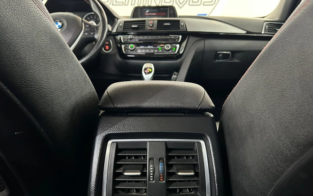 imagem-https://www.socarrao.com.br/sc-vehicle-images-prod/4006354/1790020189194-3_030641.jpg