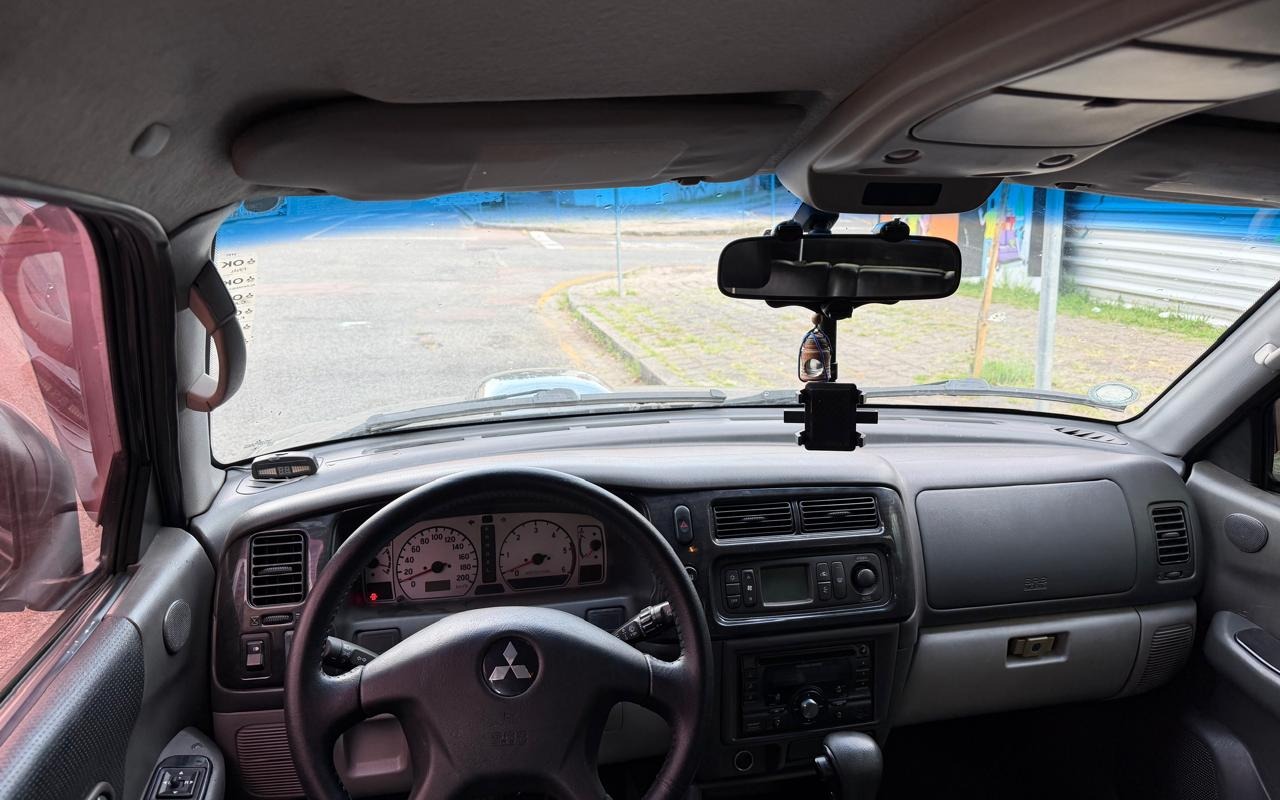 imagem-https://www.socarrao.com.br/sc-vehicle-images-prod/4006447/1790020408461-MTAuanBlZw.jpeg