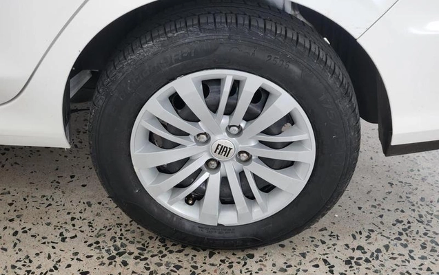 imagem-https://www.socarrao.com.br/sc-vehicle-images-prod/4006484/1790020691782-8452827_9_B_2ded49c9f6.jpeg