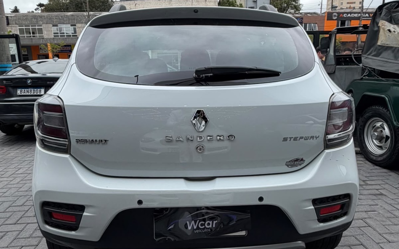 imagem-https://www.socarrao.com.br/sc-vehicle-images-prod/4006629/1790021074357-ZjZmMmJkYjQtM2YxMy00YTEwLTk4MzAtNDVmZmMwN2Y2MDIyLmpwZWc.jpeg
