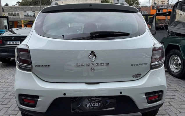 imagem-https://www.socarrao.com.br/sc-vehicle-images-prod/4006629/1790021074357-ZjZmMmJkYjQtM2YxMy00YTEwLTk4MzAtNDVmZmMwN2Y2MDIyLmpwZWc.jpeg