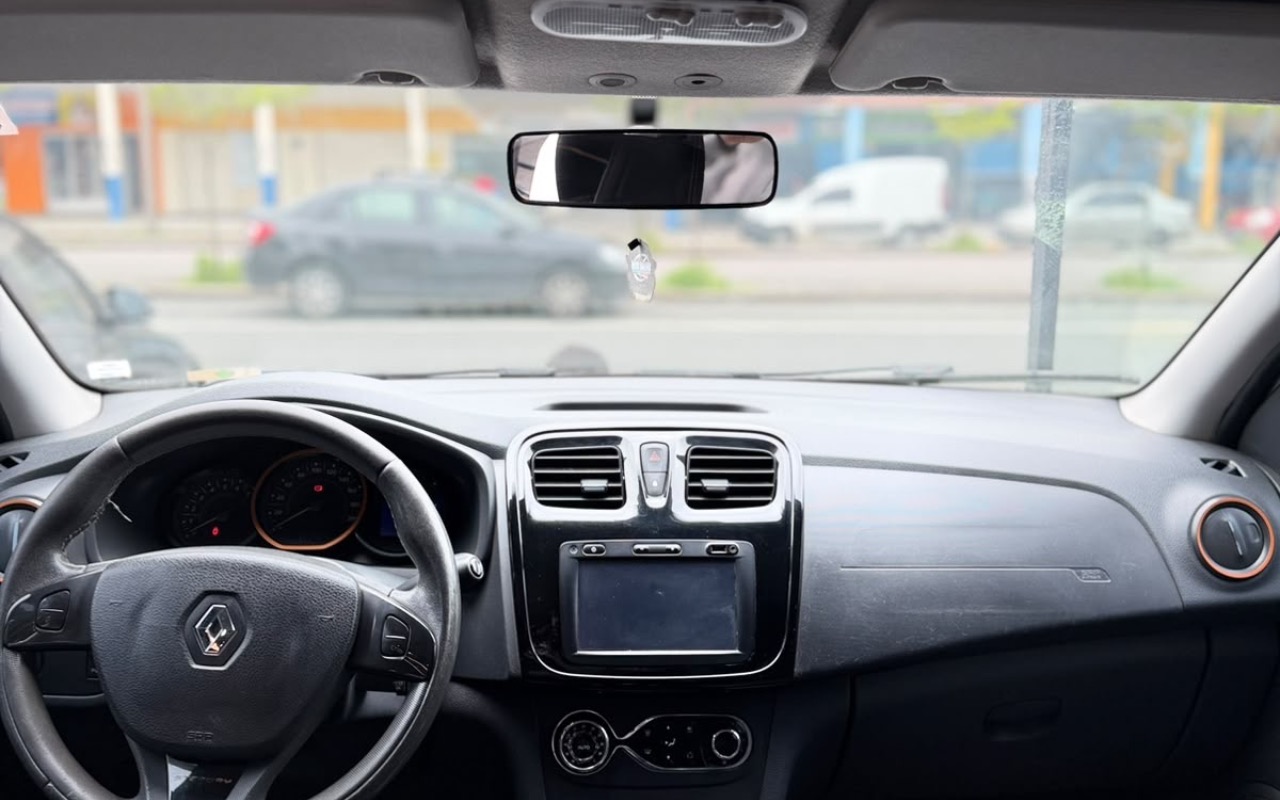 imagem-https://www.socarrao.com.br/sc-vehicle-images-prod/4006629/1790021074738-NGQ1MWQ4ZjEtYzFlYy00YTE4LTgwMTgtNjlhZjIzODYwMTdkLmpwZWc.jpeg