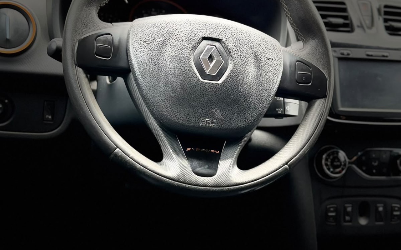 imagem-https://www.socarrao.com.br/sc-vehicle-images-prod/4006629/1790021074809-NTAyMGMxNDItOGEwMC00M2U5LTk1MGYtMjYzNDUyY2EyYWRmLmpwZWc.jpeg