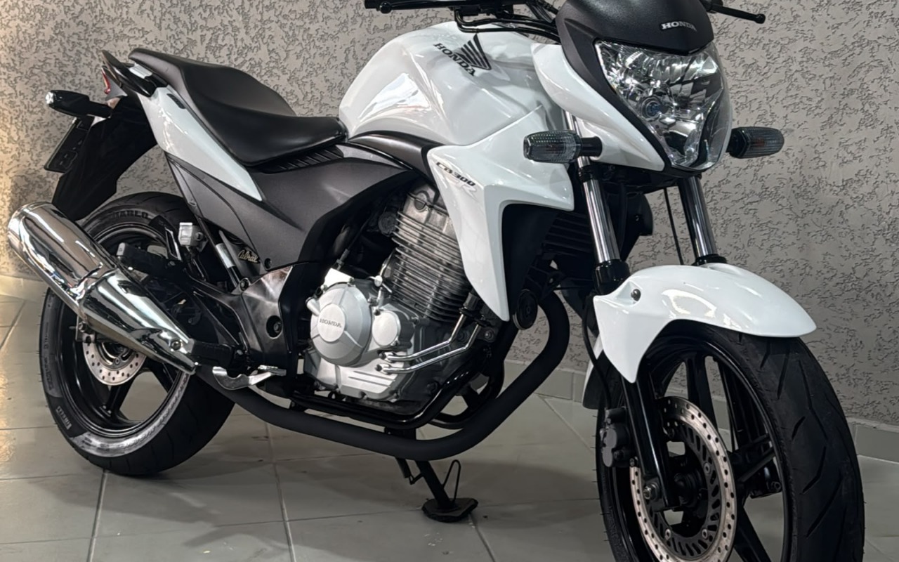 imagem-https://www.socarrao.com.br/sc-vehicle-images-prod/4006822/1790021521972-V2hhdHNBcHAgSW1hZ2UgMjAyNi0wOS0yMSBhdCAxNi41MC4xMC5qcGVn.jpeg