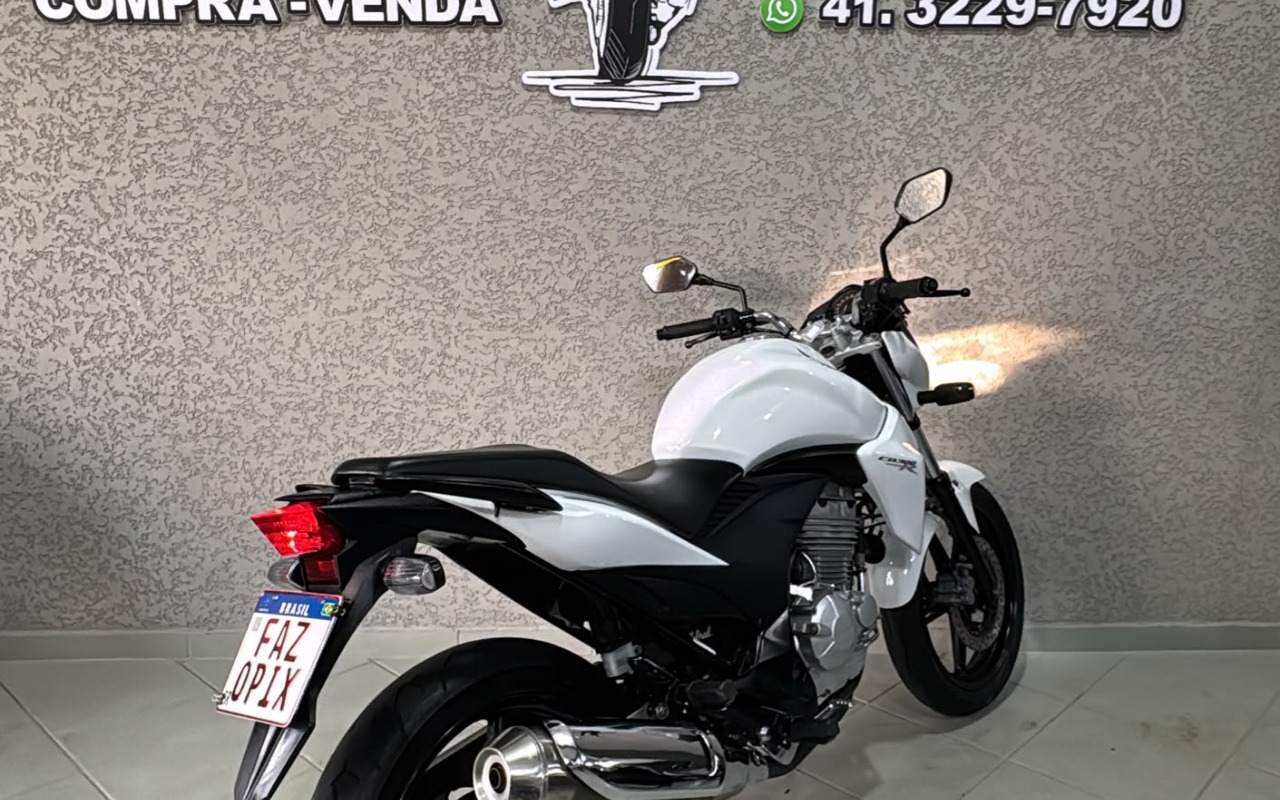 imagem-https://www.socarrao.com.br/sc-vehicle-images-prod/4006822/1790021523275-V2hhdHNBcHAgSW1hZ2UgMjAyNi0wOS0yMSBhdCAxNi41Ni4yMS5qcGVn.jpeg