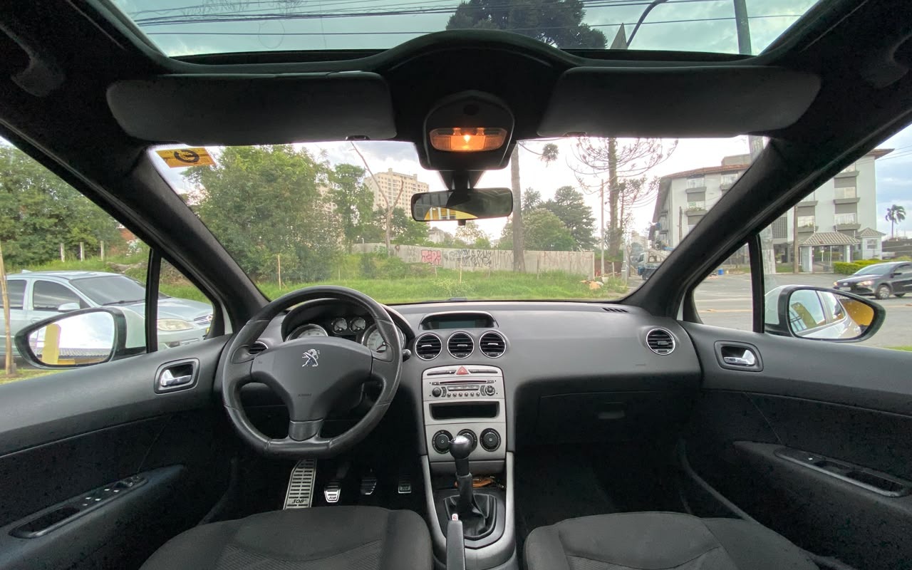 imagem-https://www.socarrao.com.br/sc-vehicle-images-prod/4006826/1790021706733-V2hhdHNBcHAgSW1hZ2UgMjAyNi0wOS0yMSBhdCAxNy4wMC4zNyAoMSkuanBlZw.jpeg