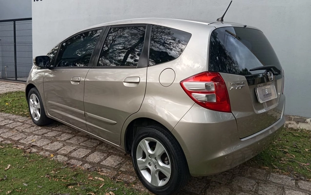 imagem-https://www.socarrao.com.br/sc-vehicle-images-prod/4006905/1790021985197-vehicle_image_1790021858_059ee7051bf551109373a069cdecdb33.jpeg