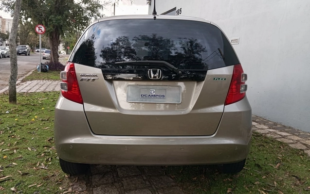 imagem-https://www.socarrao.com.br/sc-vehicle-images-prod/4006905/1790021985199-vehicle_image_1790021867_06c73c89fe8b0b28e21264ff657488c3.jpeg