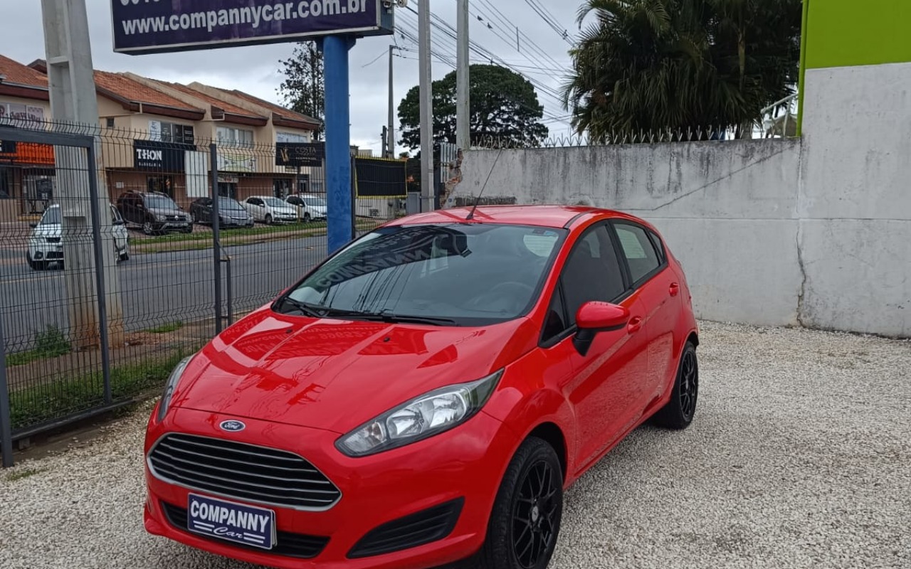 Ford Fiesta 1.5 16V Flex Mec. 5p 2014 Vermelho — foto 1 de 3