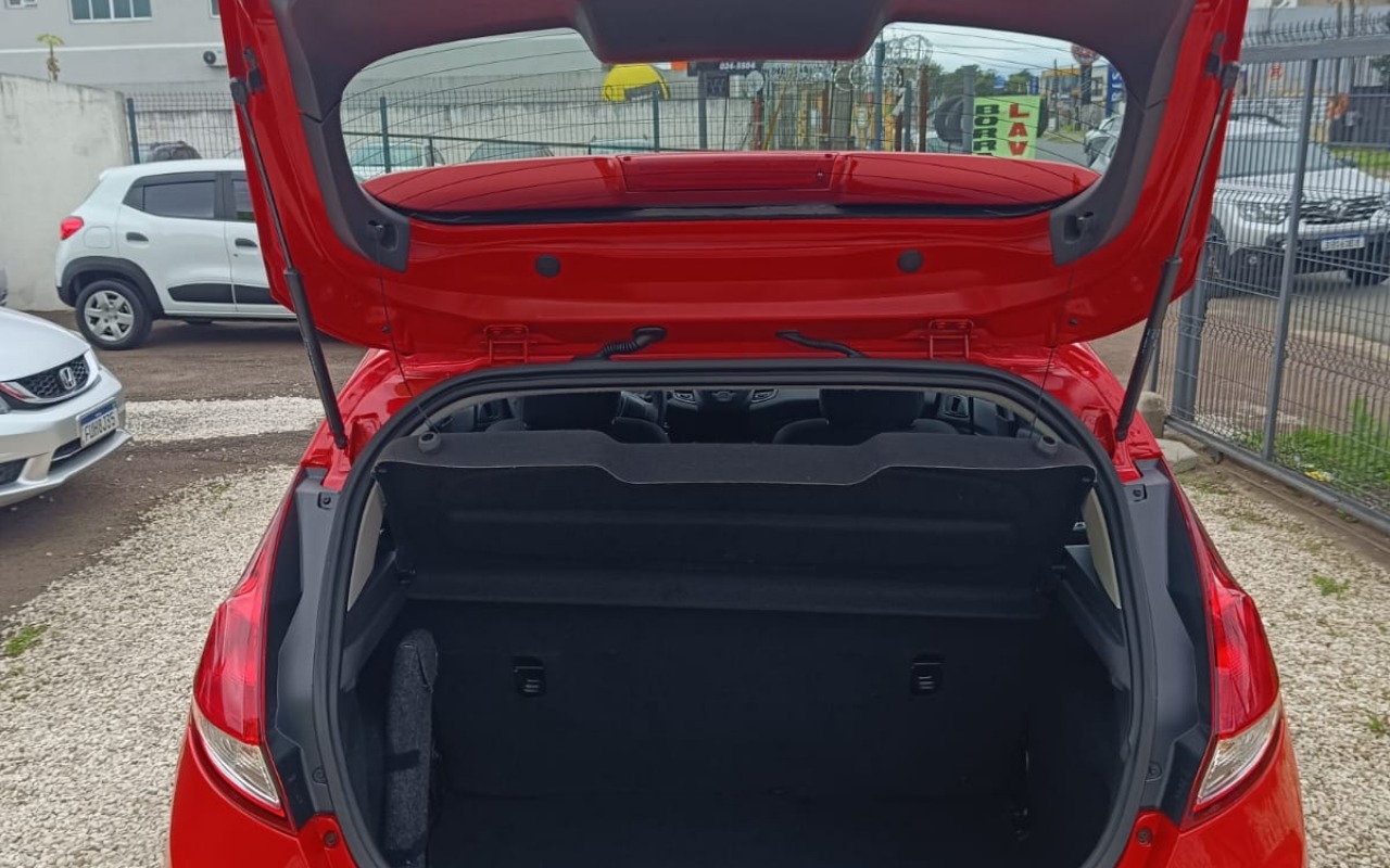 imagem-https://www.socarrao.com.br/sc-vehicle-images-prod/4006906/1790021995319-V2hhdHNBcHAgSW1hZ2UgMjAyNi0wOS0yMSBhdCAxNy4wNi4wMCAoMSkuanBlZw.jpeg