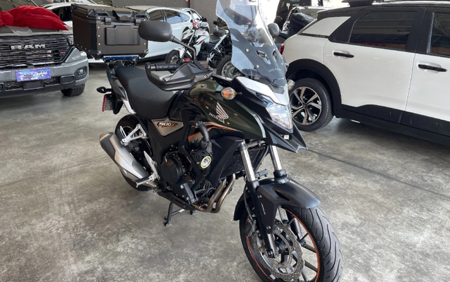 imagem-https://www.socarrao.com.br/sc-vehicle-images-prod/4007007/1790022145044-app-photos-Ye5zljCwQ3sdXe3tPUjEiFcswqM3G9fc.jpg