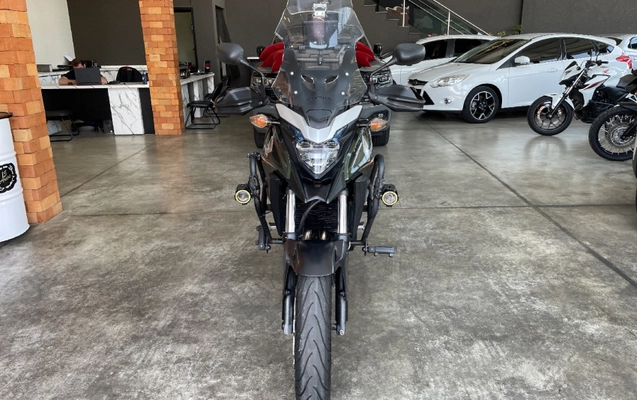 imagem-https://www.socarrao.com.br/sc-vehicle-images-prod/4007007/1790022145076-app-photos-09xuXLHpR7O8PTKtczZ7aPYINRXdviyW.jpg