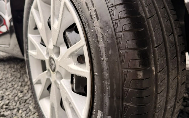 imagem-https://www.socarrao.com.br/sc-vehicle-images-prod/4007066/1790022264606-V2hhdHNBcHAgSW1hZ2UgMjAyNi0wOS0yMSBhdCAxNi41Mi4xNyAoMikuanBlZw.jpeg
