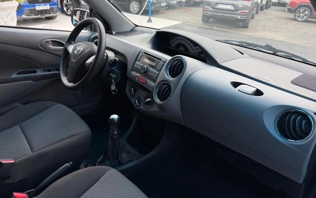 imagem-https://www.socarrao.com.br/sc-vehicle-images-prod/4007235/1790022588619-8460654_12_B_7b312e10ed.jpeg