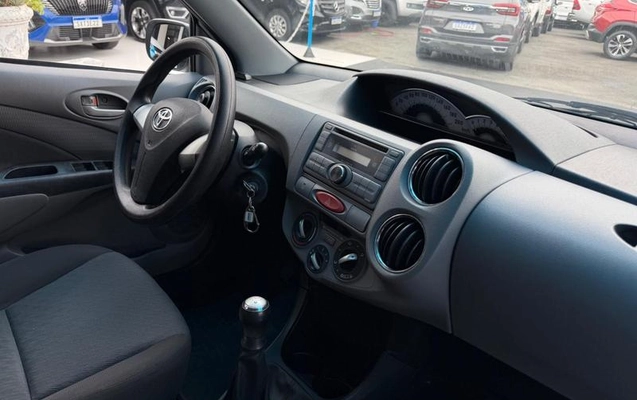 imagem-https://www.socarrao.com.br/sc-vehicle-images-prod/4007235/1790022588621-8460654_13_B_4815c3af60.jpeg