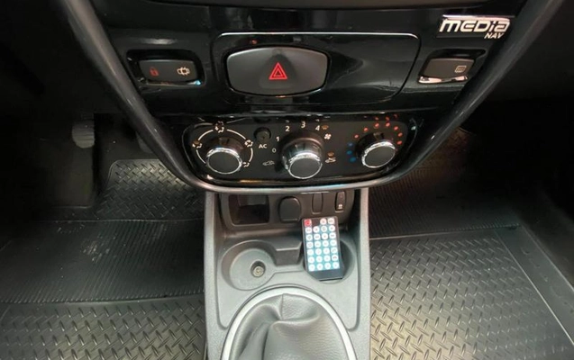 imagem-https://www.socarrao.com.br/sc-vehicle-images-prod/4007237/1790096867755-8494310_0_B_e82f2b6e57.jpeg