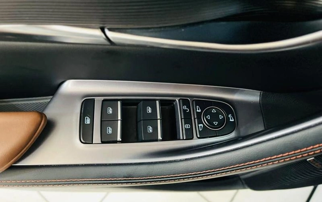 imagem-https://www.socarrao.com.br/sc-vehicle-images-prod/4007244/1790189127862-8495241_21_B_2a16f29fd3.jpeg