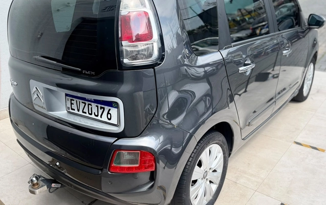 imagem-https://www.socarrao.com.br/sc-vehicle-images-prod/4007317/1790023003516-V2hhdHNBcHAgSW1hZ2UgMjAyNi0wOS0yMCBhdCAxMi4yMy4zOSAoMikuanBlZw.jpeg