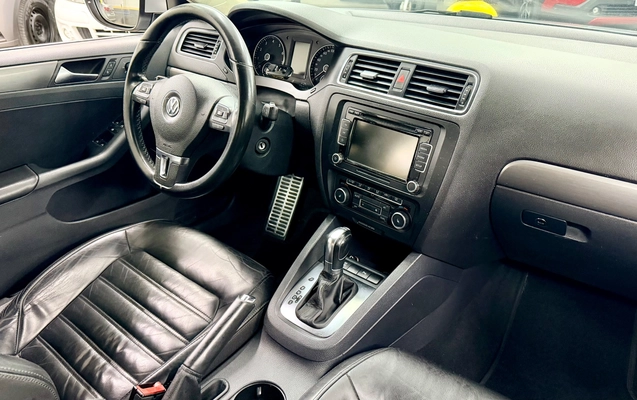imagem-https://www.socarrao.com.br/sc-vehicle-images-prod/4007335/1790023057957-f4fafbcbb76744ffb70ae514cf85ec6a_1790000824701.jpg