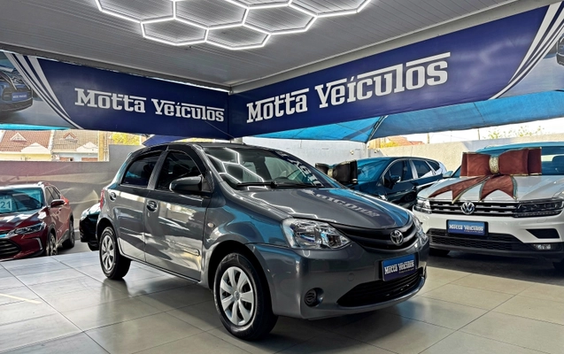 imagem-https://www.socarrao.com.br/sc-vehicle-images-prod/4007415/1791045131046-pRH3wvdr8t6Nv8kzaW4inU5Esx6PiZrG.jpg