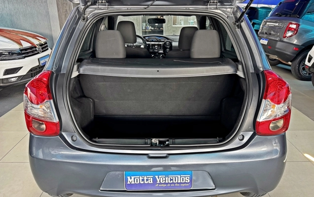 imagem-https://www.socarrao.com.br/sc-vehicle-images-prod/4007415/1791045131059-u50Av35DTzOypX8UAnEjCjqoWTi582dc.jpg