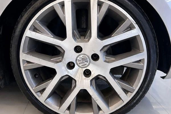 imagem-https://www.socarrao.com.br/sc-vehicle-images-prod/4007422/1790023356433-8378861_11_B_d535699011.jpeg