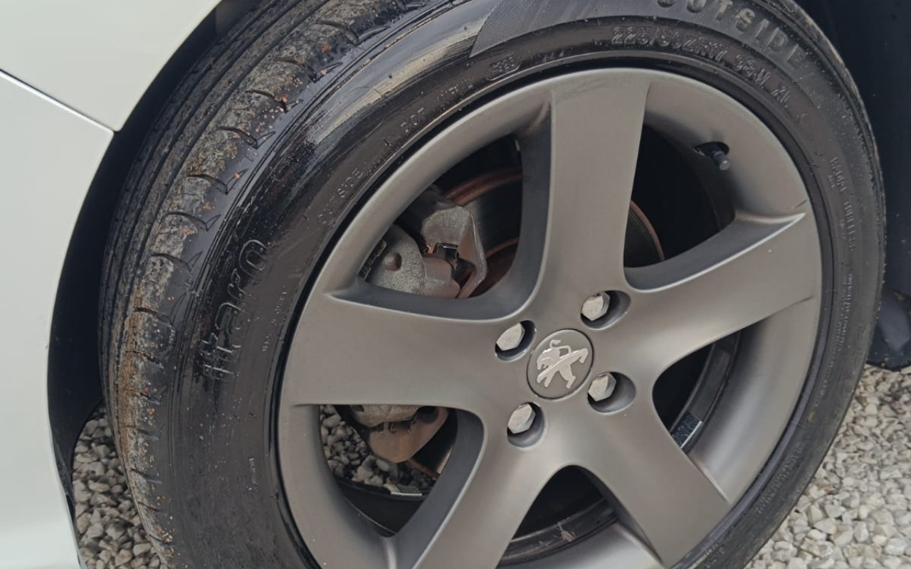 imagem-https://www.socarrao.com.br/sc-vehicle-images-prod/4007437/1790023197387-V2hhdHNBcHAgSW1hZ2UgMjAyNi0wOS0xNCBhdCAxMS41NC40OC5qcGVn.jpeg