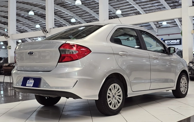 imagem-https://www.socarrao.com.br/sc-vehicle-images-prod/4007450/1790023226672-1_053800.jpg
