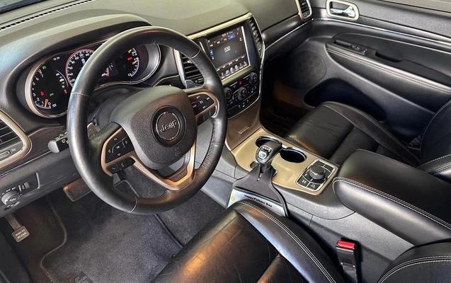 imagem-https://www.socarrao.com.br/sc-vehicle-images-prod/4007531/1790027864211-8493691_18_B_3d75688e7b.jpeg