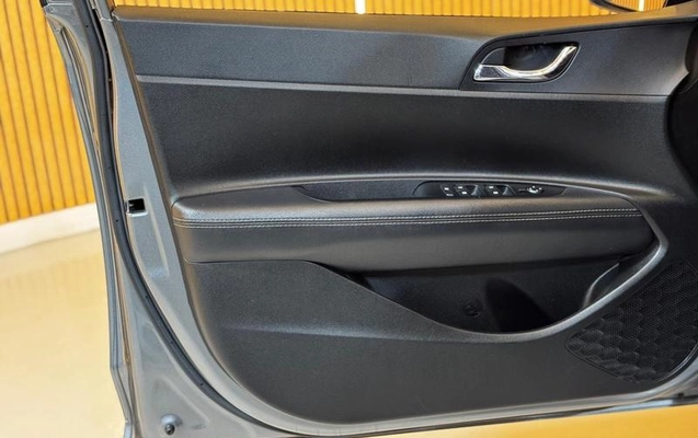 imagem-https://www.socarrao.com.br/sc-vehicle-images-prod/4007599/1790023496673-8467878_8_B_3c740f7834.jpeg