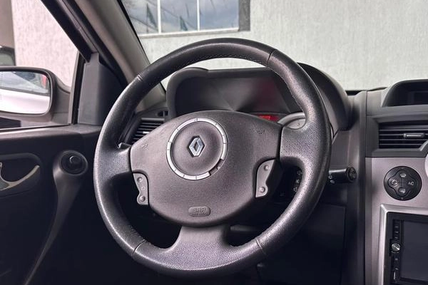 imagem-https://www.socarrao.com.br/sc-vehicle-images-prod/4007644/1790617444613-8493331_10_B_adc1859e19.jpeg